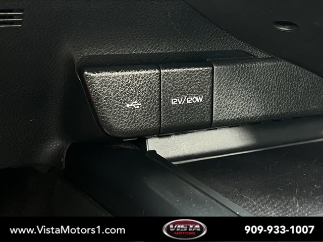 Vehicle image 23 of 29