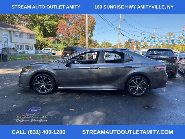 Vehicle image 2 of 41