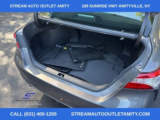 Vehicle image 19 of 41