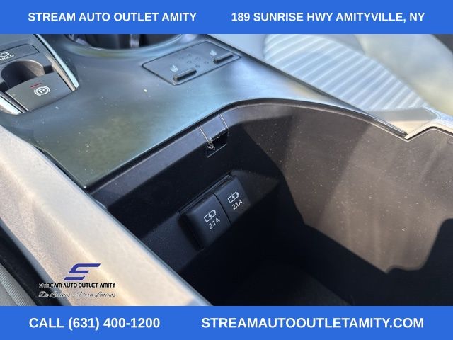 Vehicle image 40 of 41