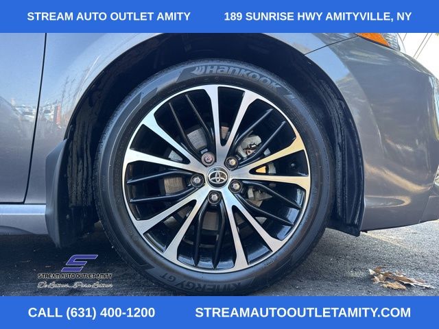 Vehicle image 11 of 41