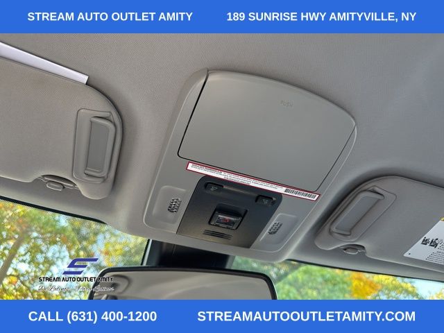 Vehicle image 28 of 41