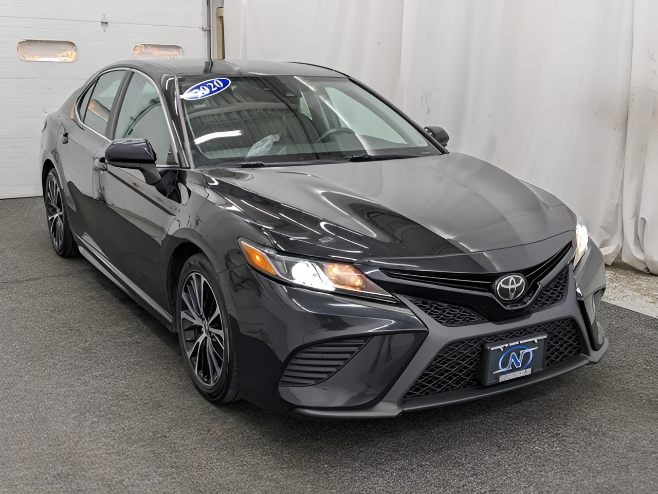 Vehicle image 31 of 34