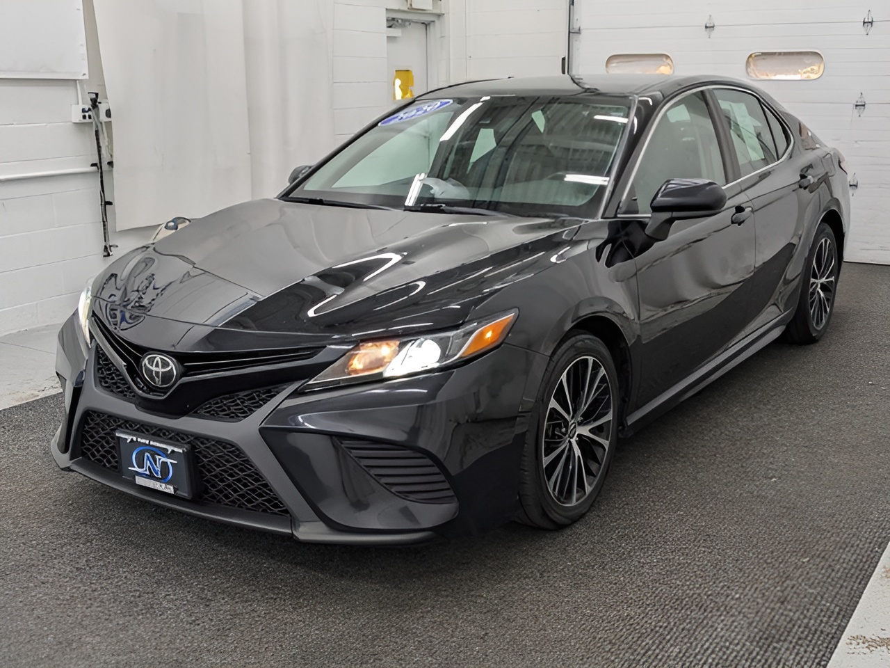 Vehicle image 29 of 34