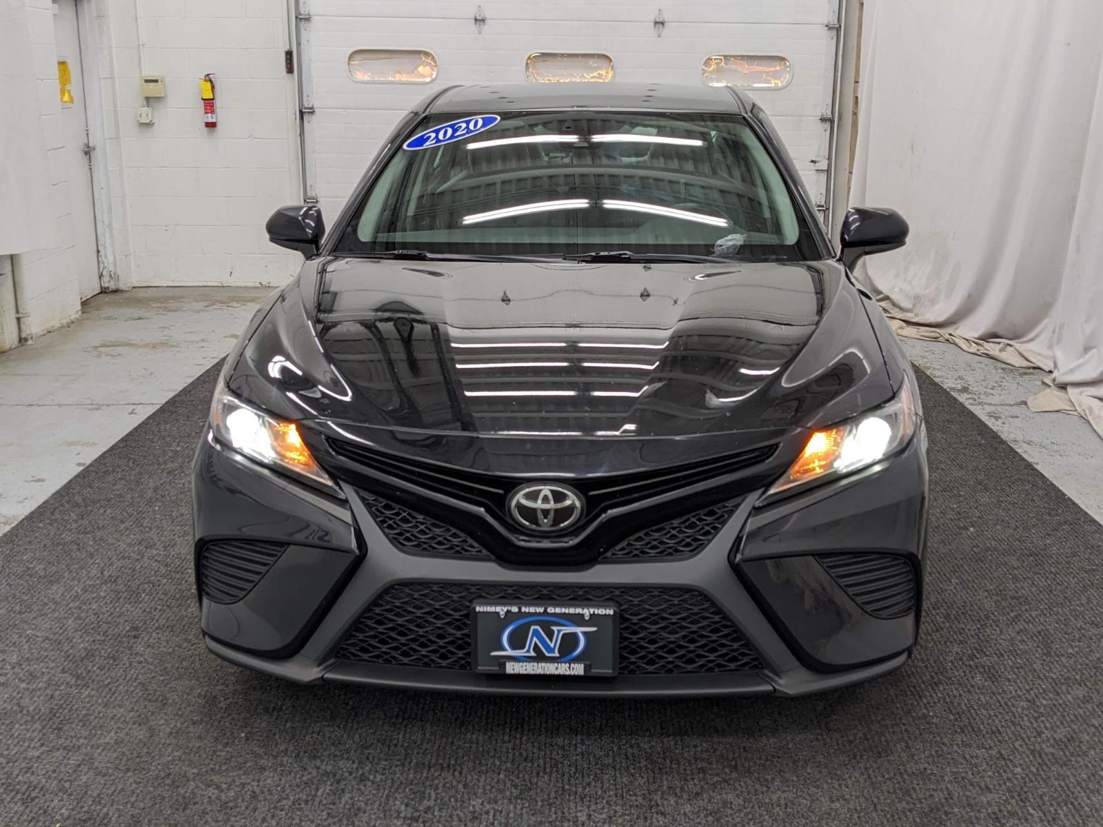 Vehicle image 2 of 34