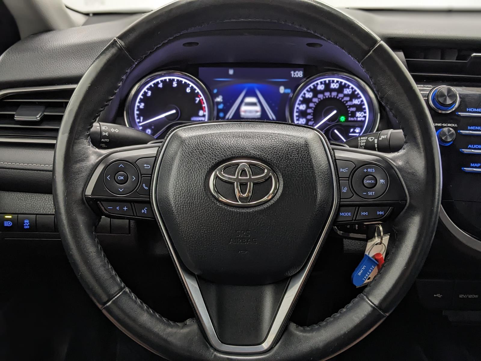 Vehicle image 23 of 34