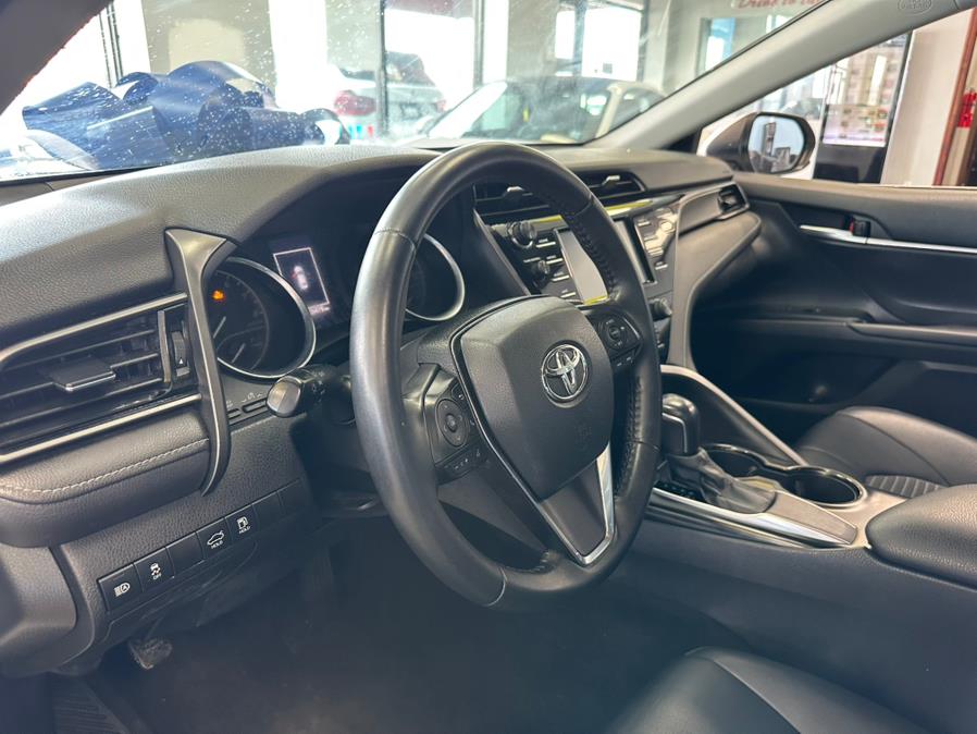 Vehicle image 20 of 40