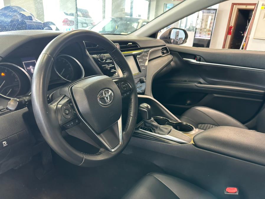Vehicle image 19 of 40