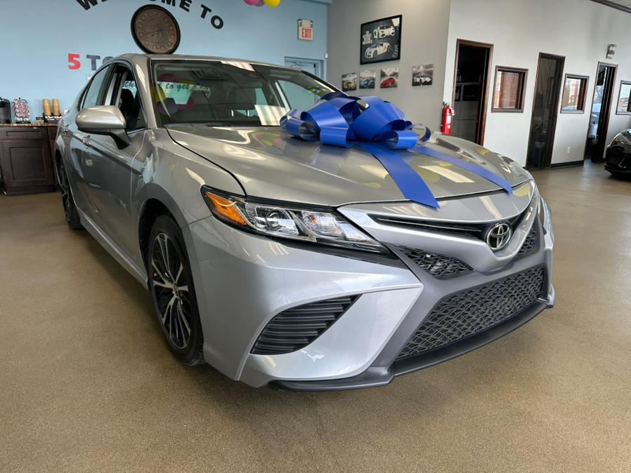 Vehicle image 7 of 40