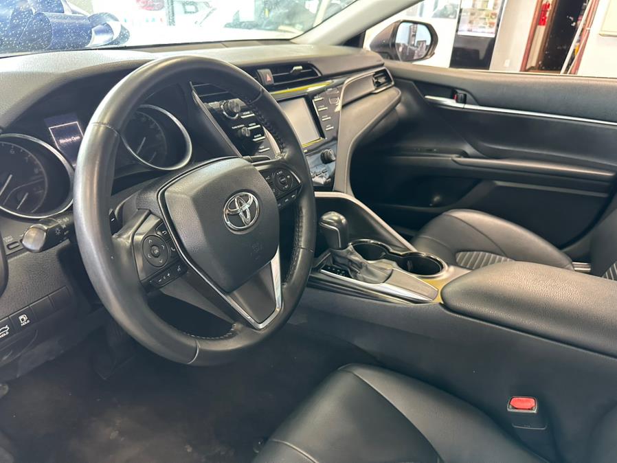 Vehicle image 18 of 40