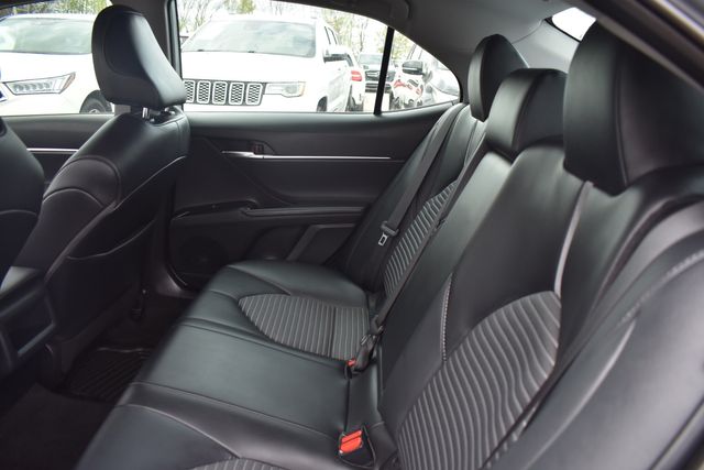 Vehicle image 16 of 32