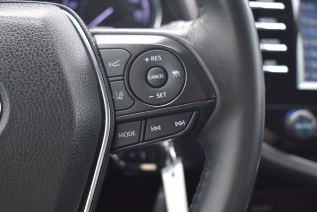 Vehicle image 26 of 32