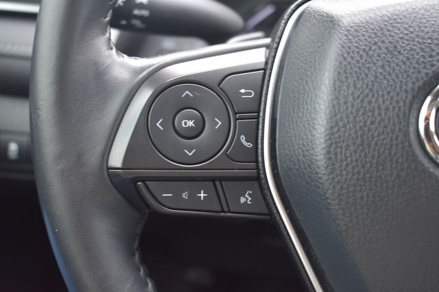 Vehicle image 25 of 32