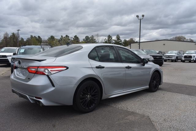 Vehicle image 2 of 32