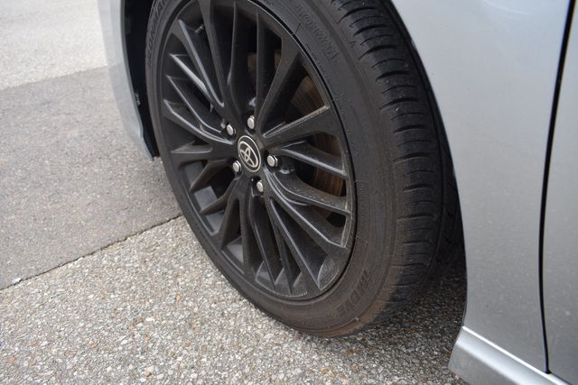 Vehicle image 12 of 32