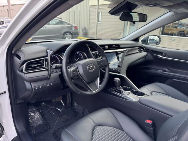 Vehicle image 9 of 21