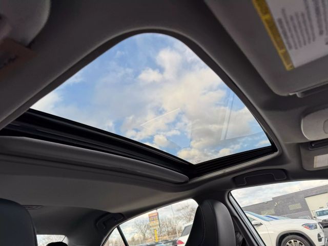 Vehicle image 21 of 21