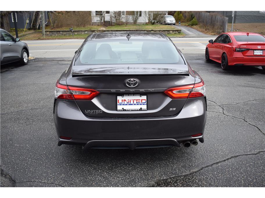 Vehicle image 8 of 30