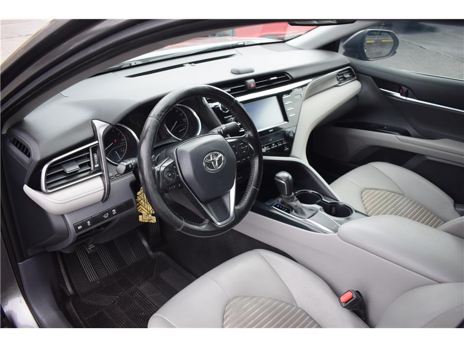 Vehicle image 18 of 30