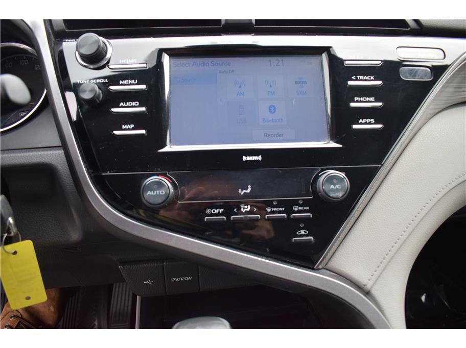 Vehicle image 14 of 30