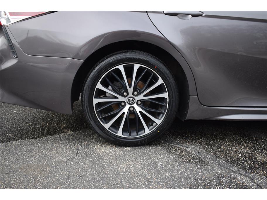 Vehicle image 29 of 30