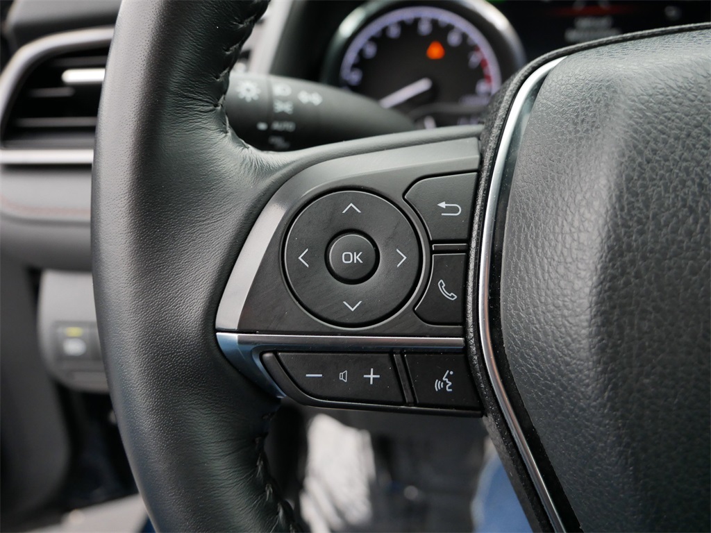 Vehicle image 27 of 29