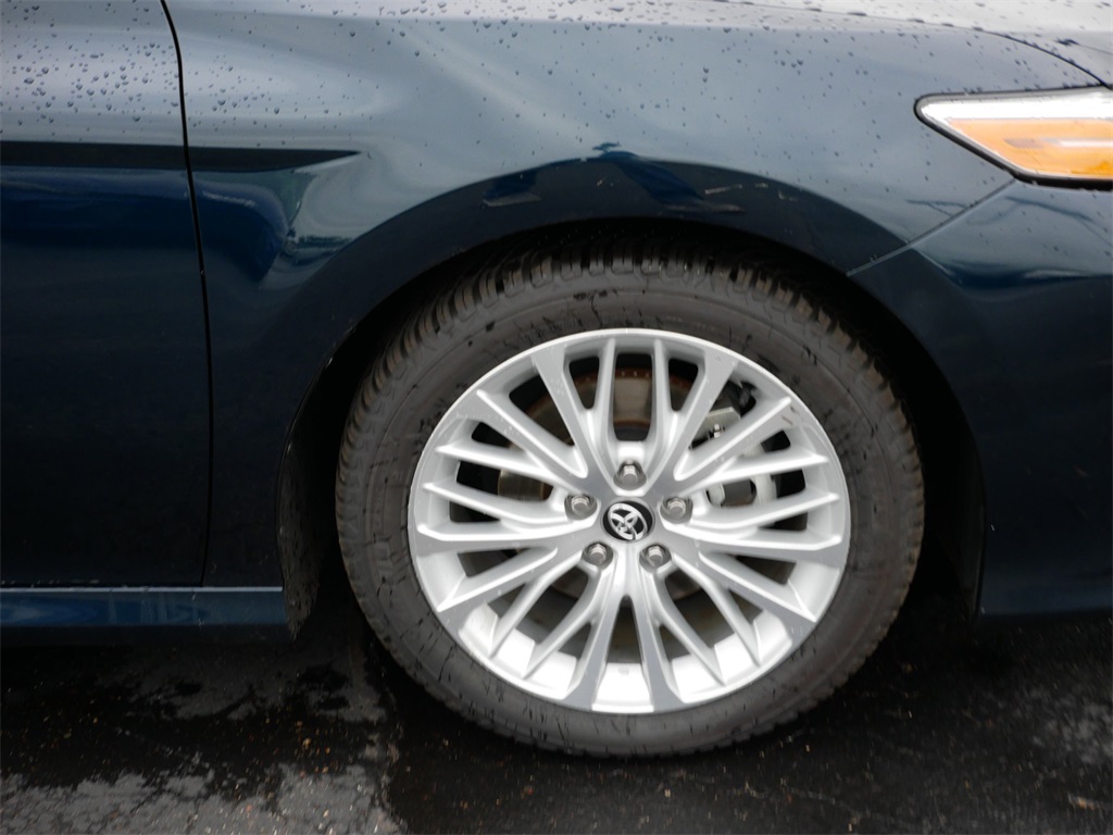 Vehicle image 9 of 29