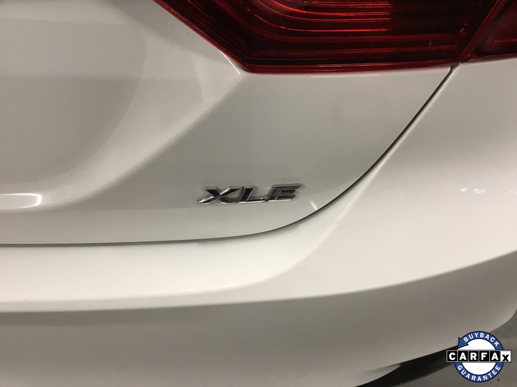 Vehicle image 15 of 51