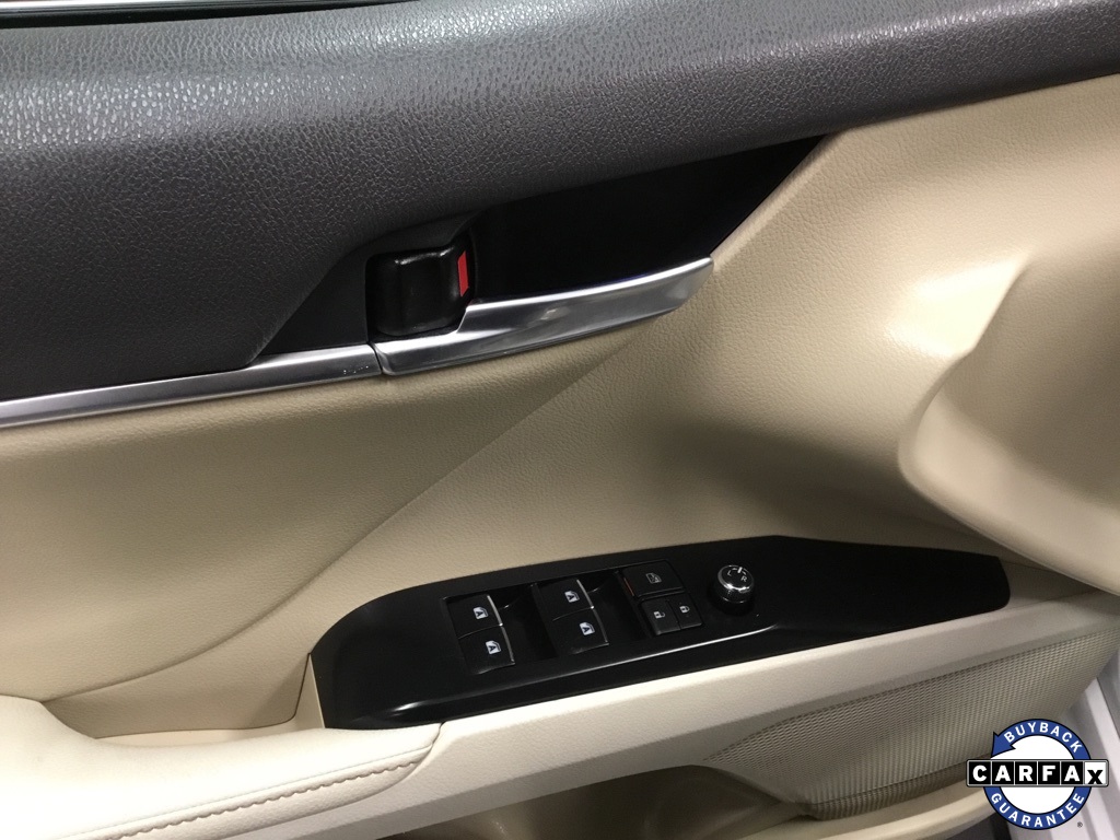 Vehicle image 22 of 51