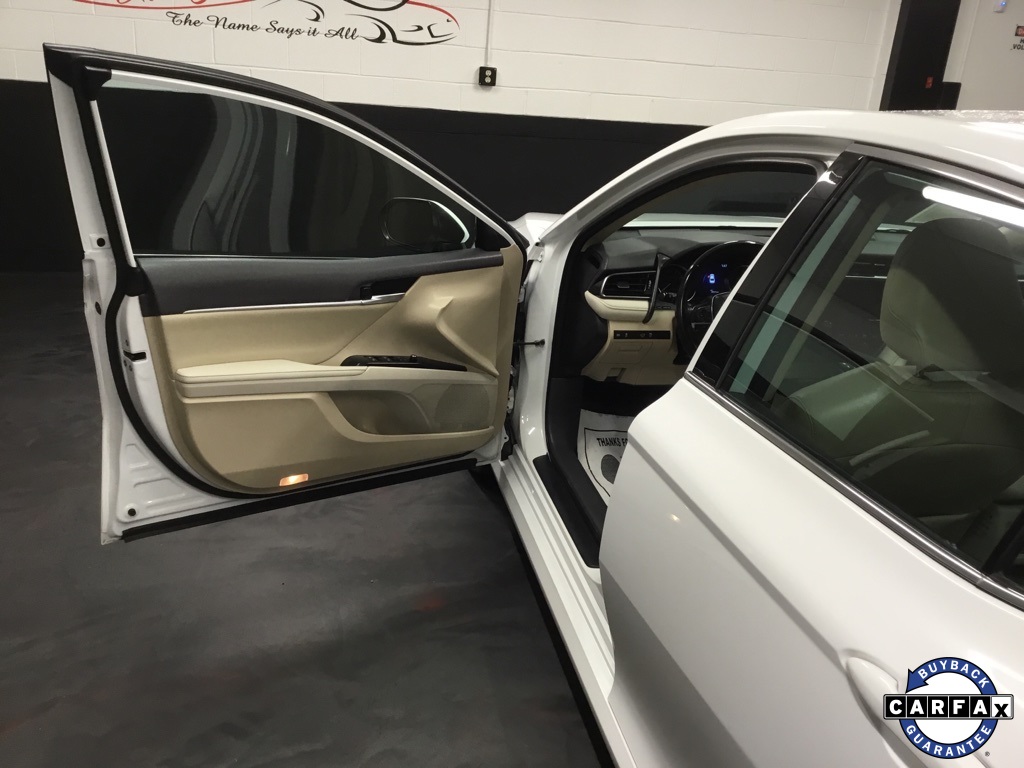 Vehicle image 24 of 51