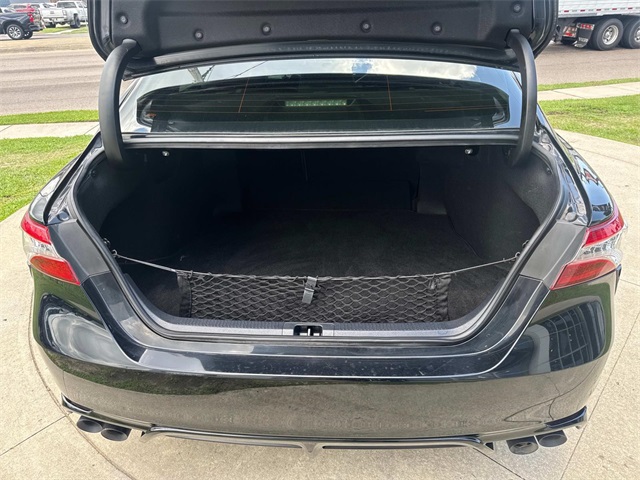 Vehicle image 8 of 27