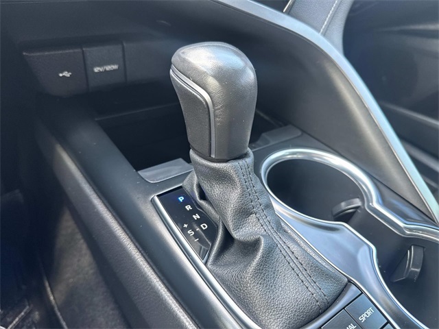 Vehicle image 18 of 27