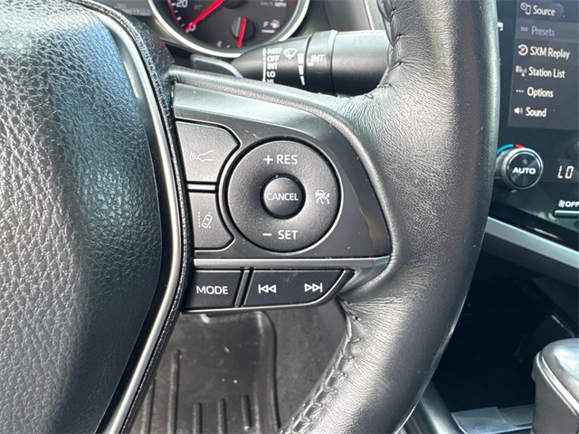 Vehicle image 26 of 27