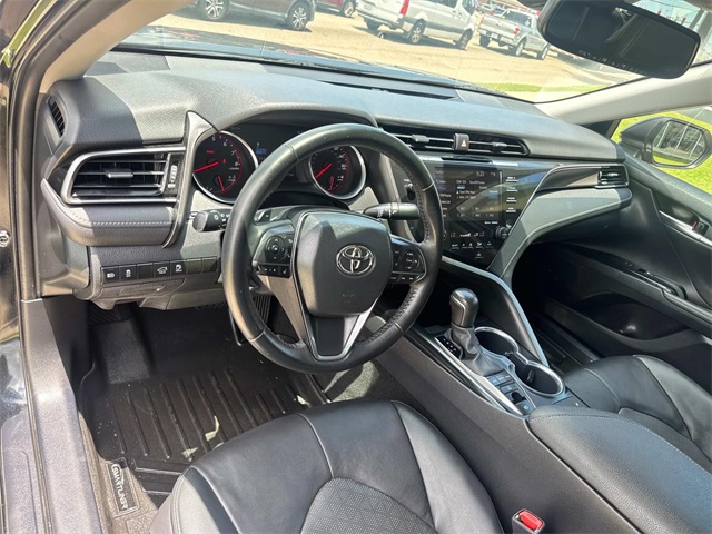 Vehicle image 12 of 27