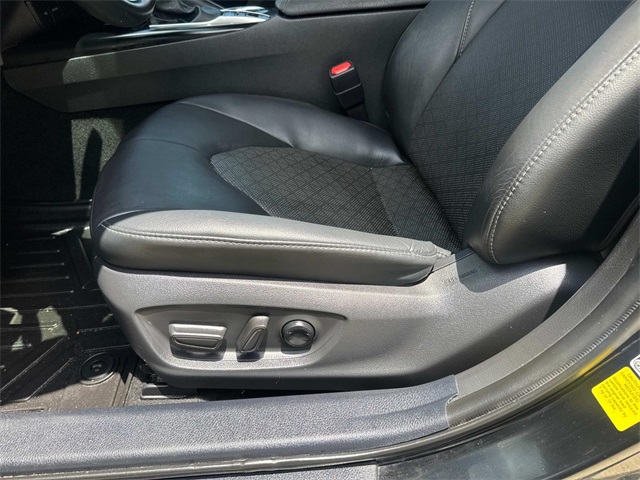 Vehicle image 27 of 27