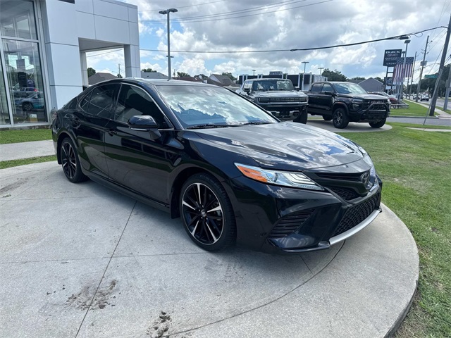 Vehicle image 3 of 27