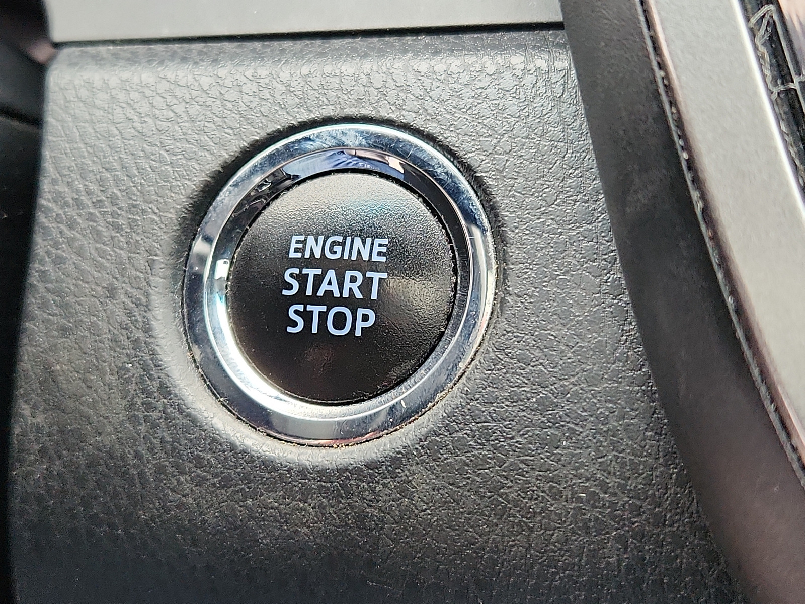 Vehicle image 17 of 20