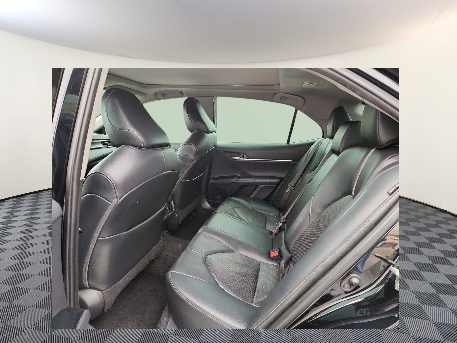 Vehicle image 6 of 20