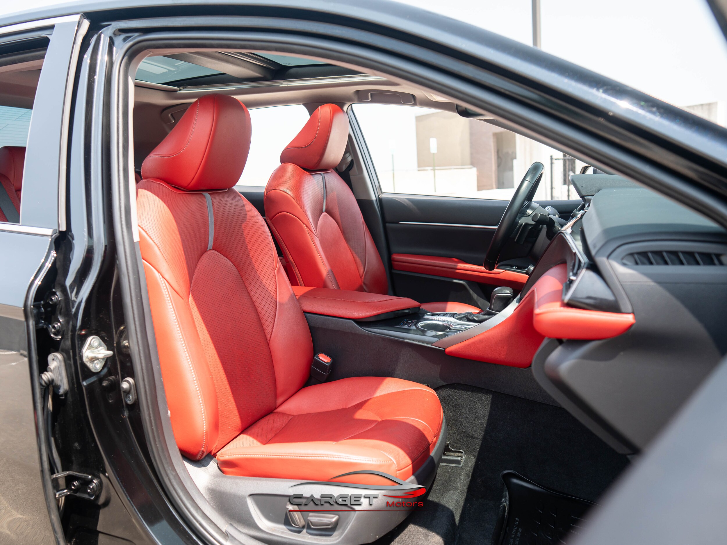 Vehicle image 15 of 48