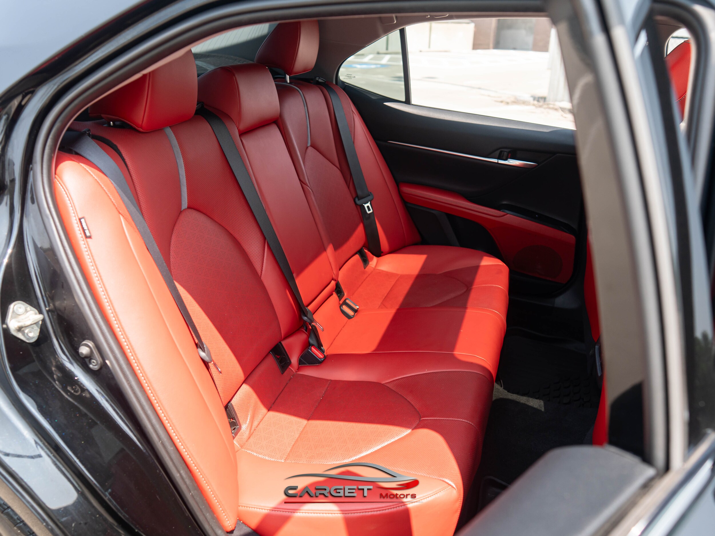 Vehicle image 16 of 48
