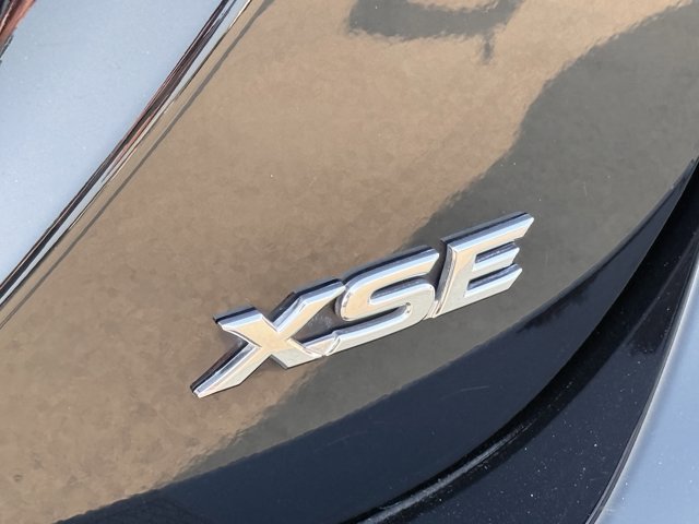 Vehicle image 28 of 36