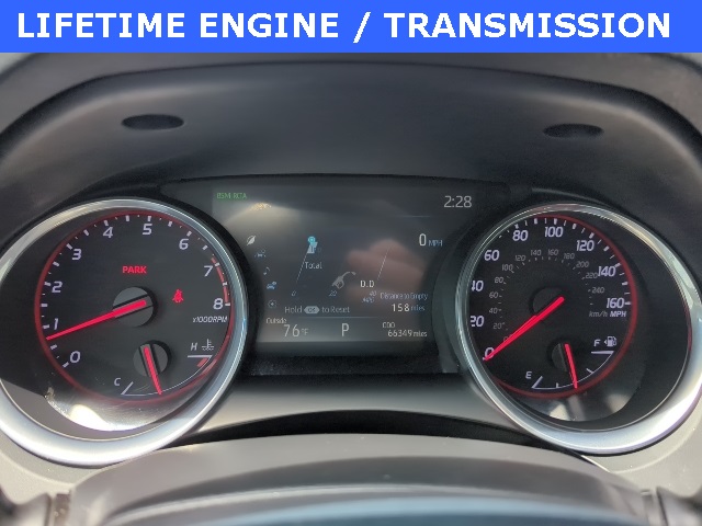 Vehicle image 14 of 33