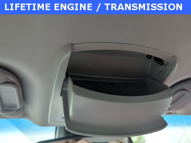 Vehicle image 27 of 33