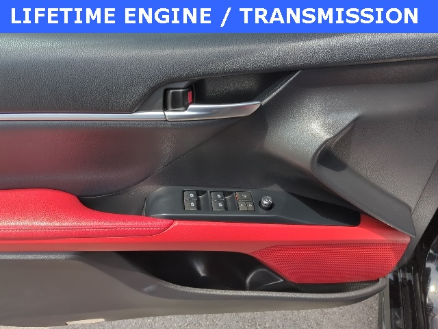 Vehicle image 18 of 33