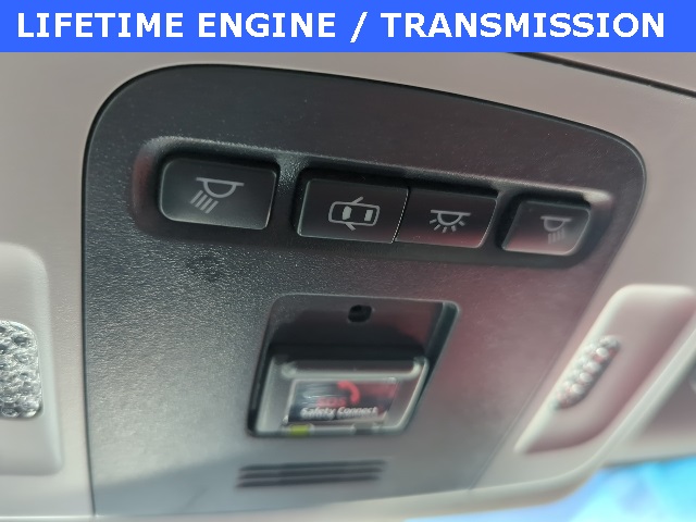 Vehicle image 24 of 33