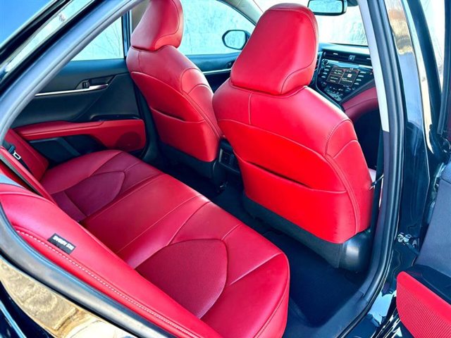 Vehicle image 20 of 26