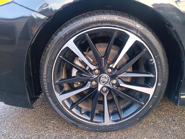 Vehicle image 16 of 26