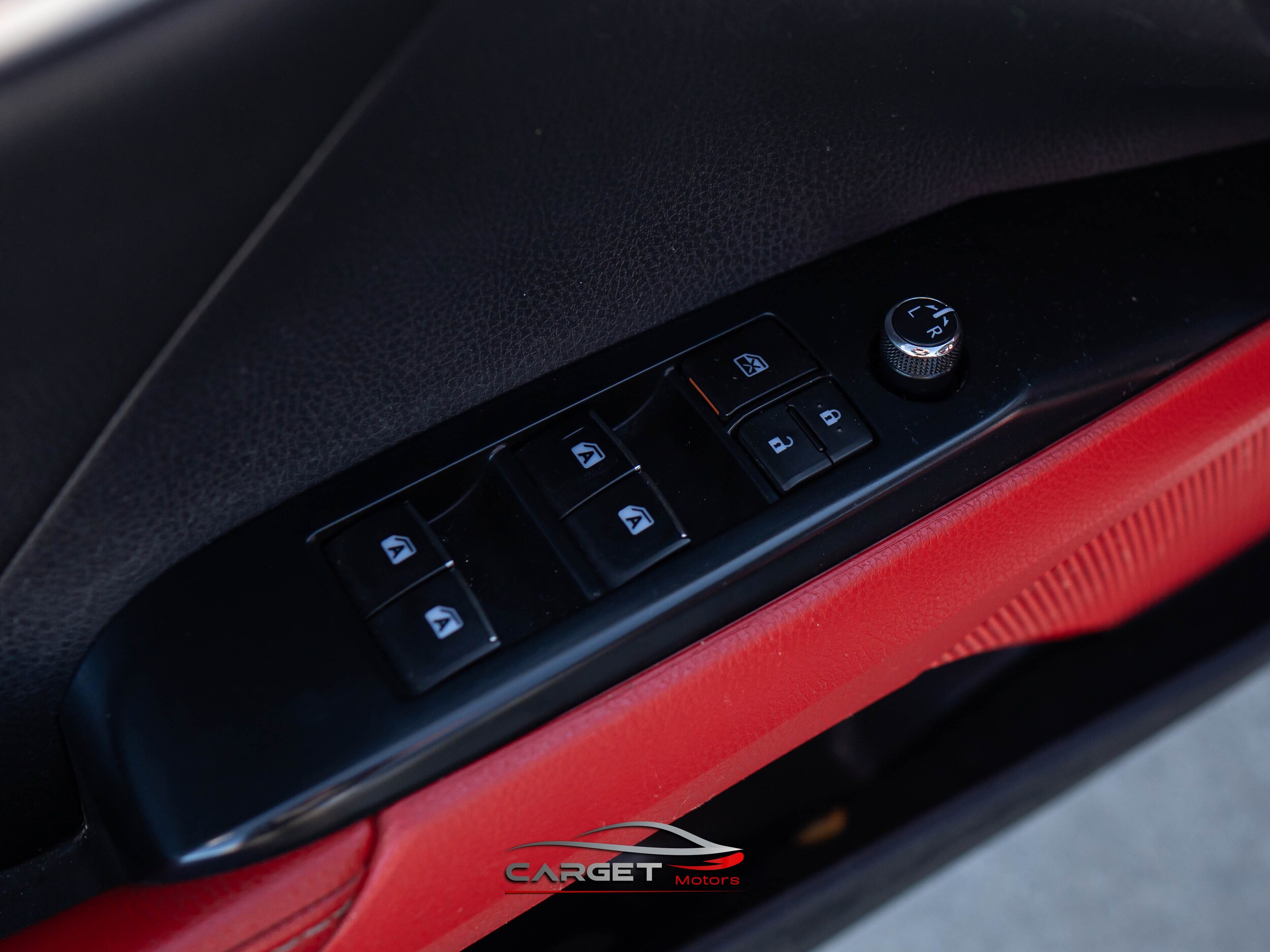 Vehicle image 39 of 50