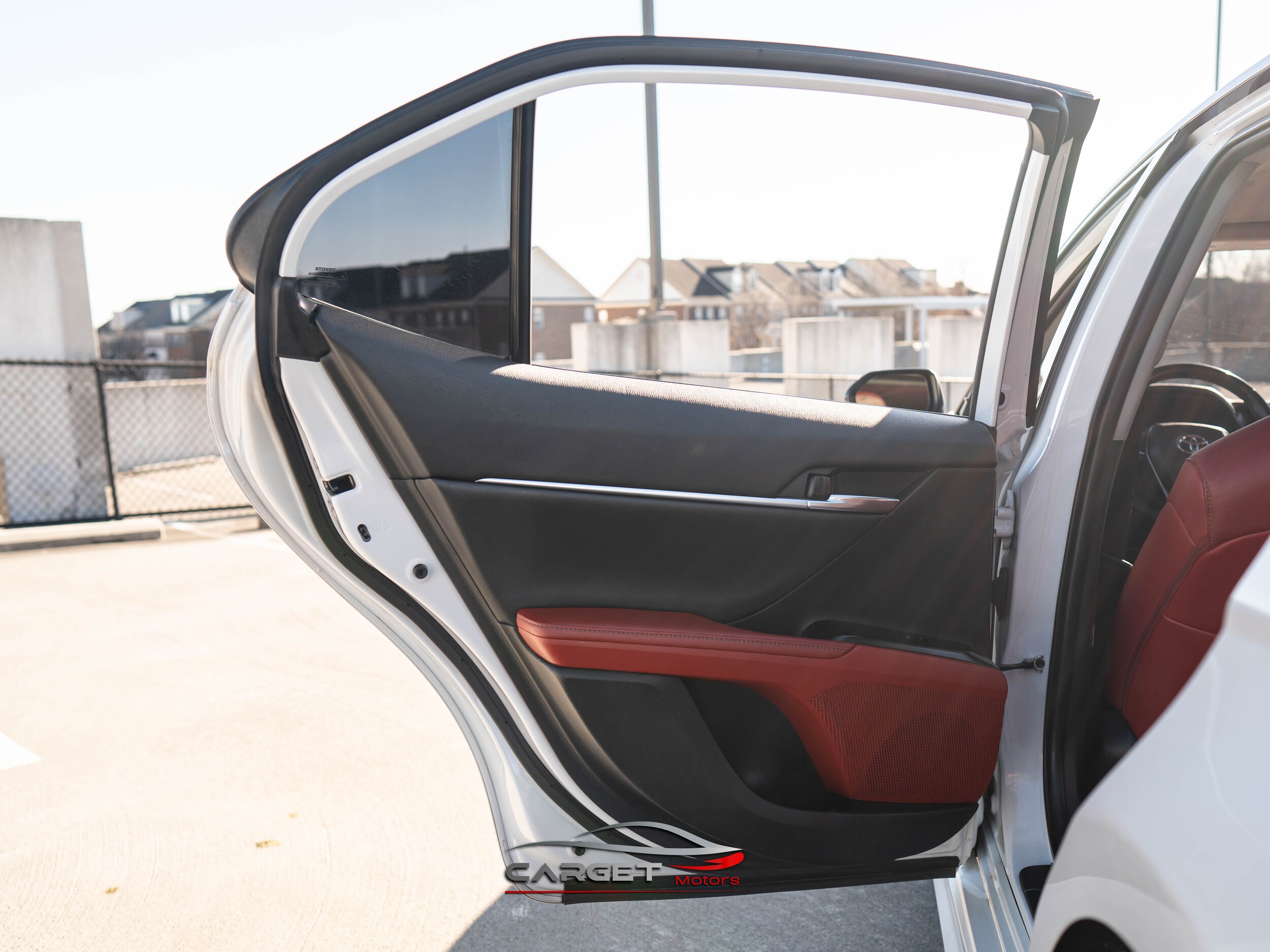 Vehicle image 42 of 50