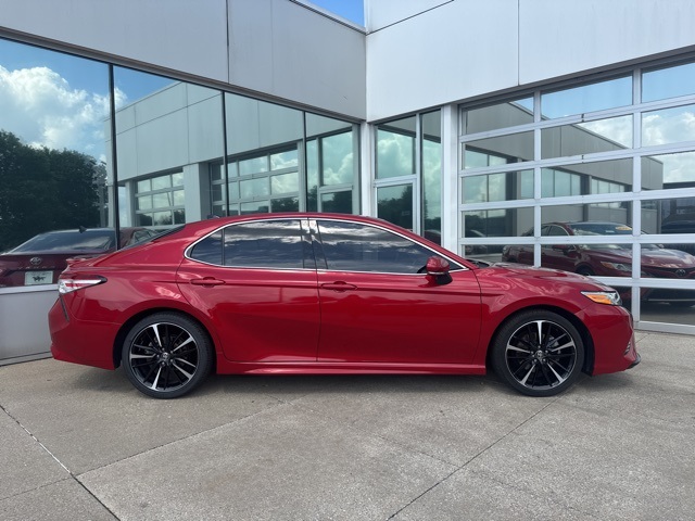 Vehicle image 4 of 29